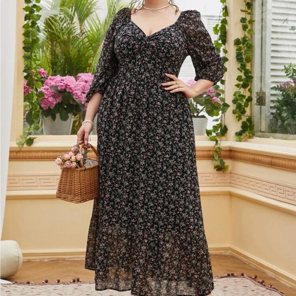 Plus size floral print sweetheart neck dress